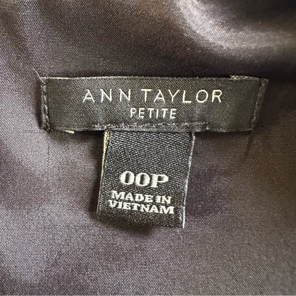 Ann Taylor Black Tweed Boucle Fringe Shift Sleeveless Dress- Size 00 Petite - Picture 3 of 11